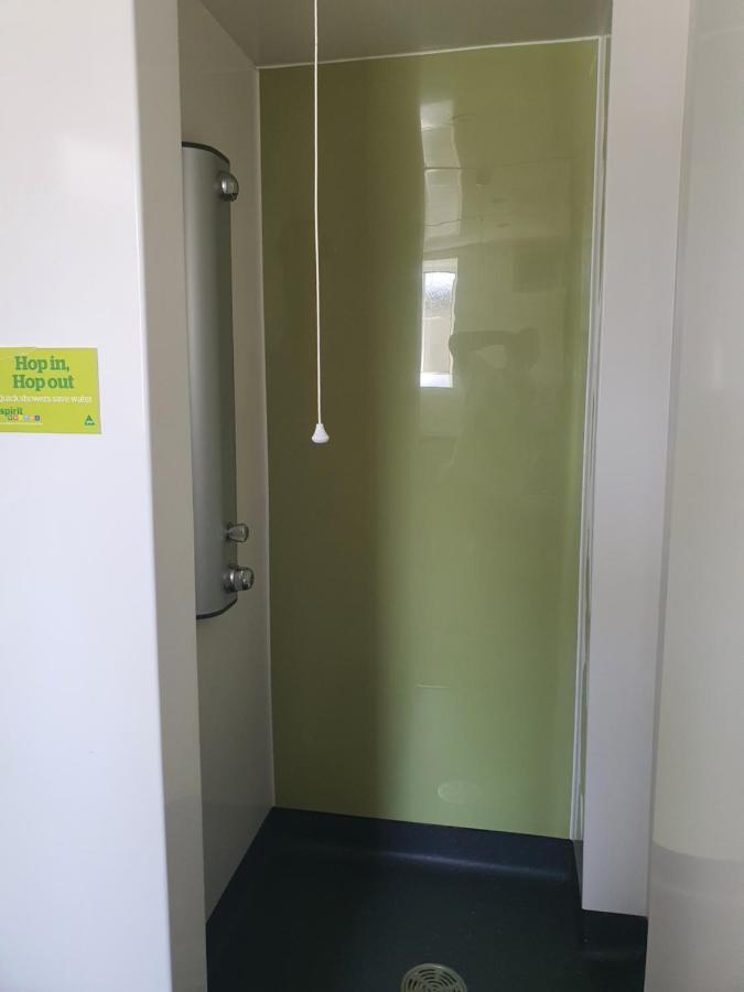 วายเอชเอ พอร์ต เอย์นอน Hostel พอร์ตอายน็อน ภายนอก รูปภาพ